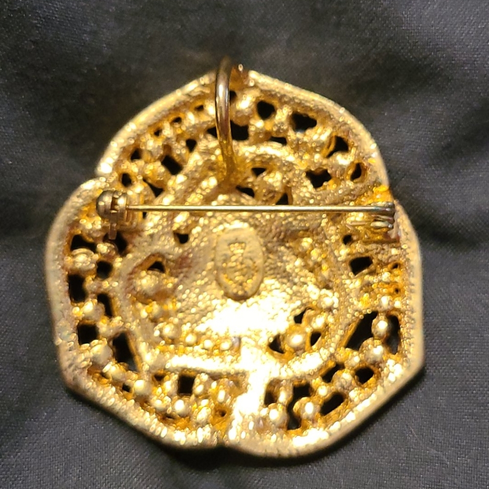 Necklace - Picture 2 of 2